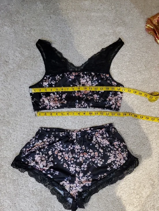 2 Piece Intimate Set - Picture 5 of 5